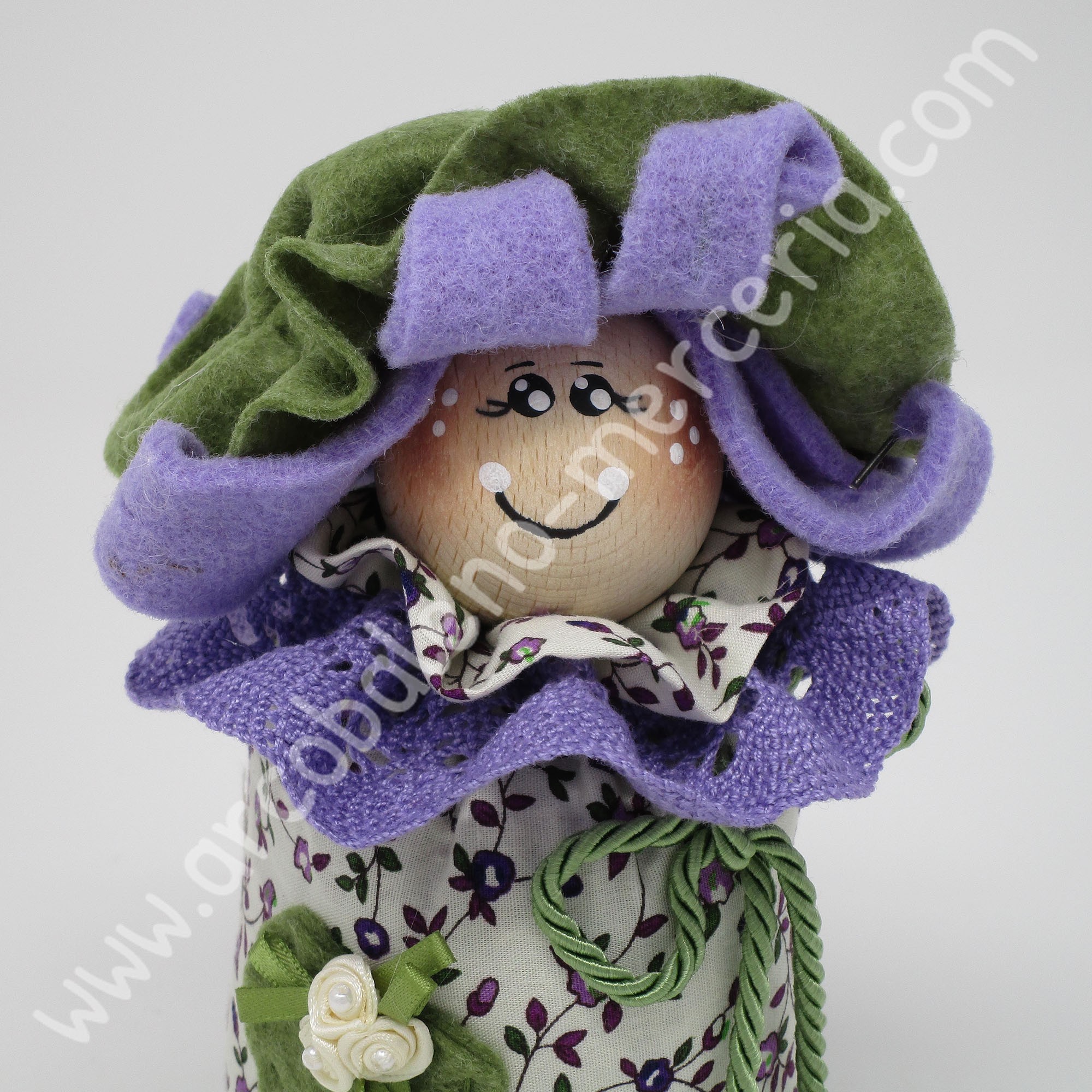 533 Bambolina con lavanda lilla