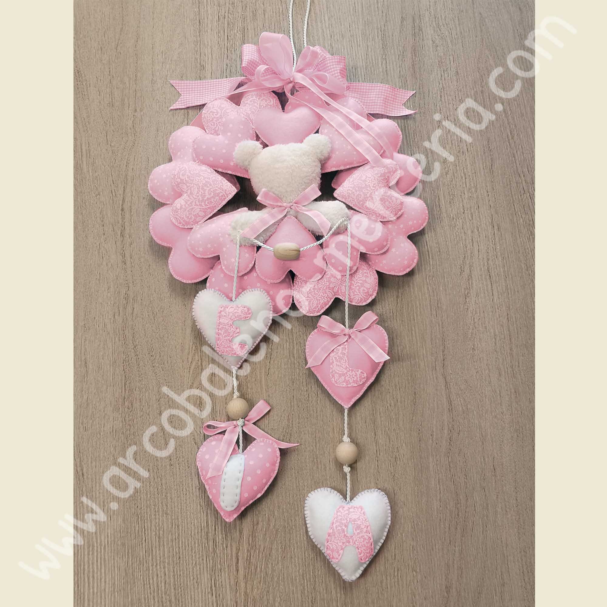Ghirlanda nascita con cuori