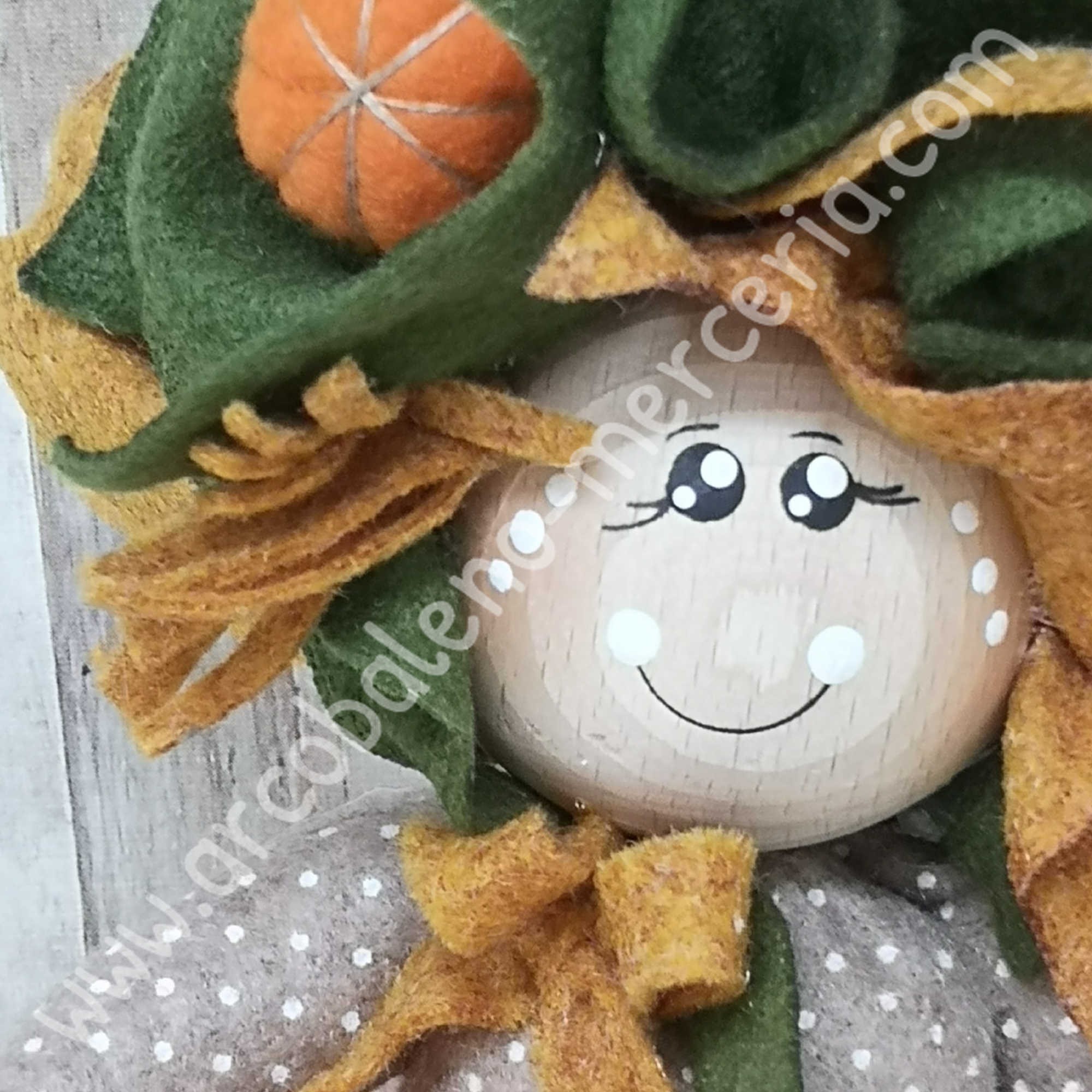 LA ZUCCA AURORA SEDUTA