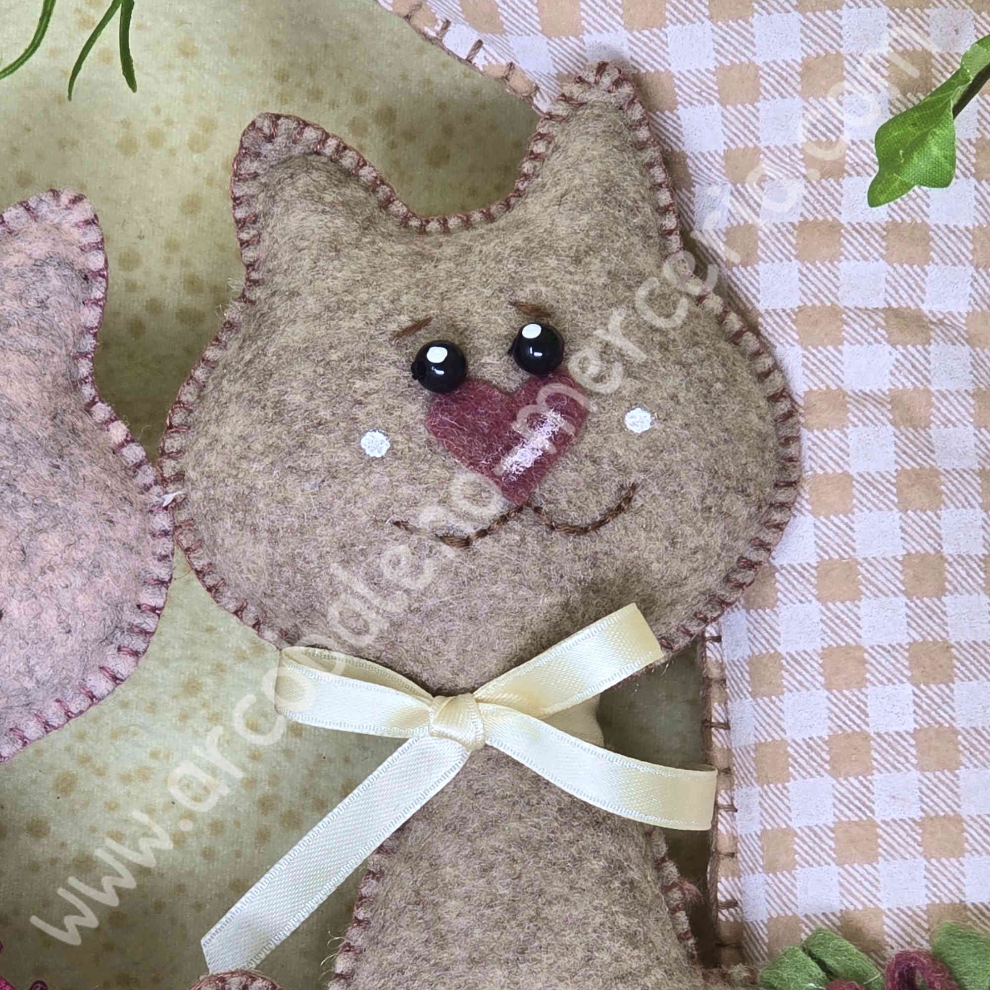 DUE MICI E UNA CAPANNA