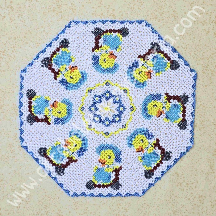Pulcino su monopattino