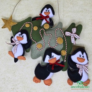 NATALE CON LA FAMIGLIA PINGUINELLA